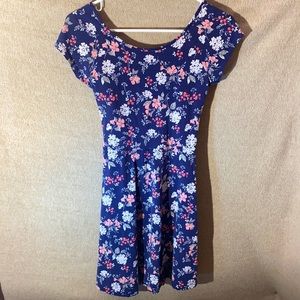 Women’s dress size medium new without tags open back